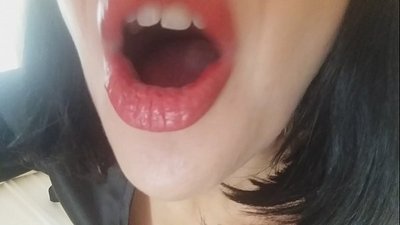 ಮಧು, ನಿನ್ನ ಮಲತಾಯಿ ಇವತ್ತು ನಿನ್ನನ್ನು ಶಾಲೆಗೆ ಹೋಗಲು ಬಿಡುವುದಿಲ್ಲ... ನನಗೆ ನೀನು ತುಂಬಾ ಬೇಕು...